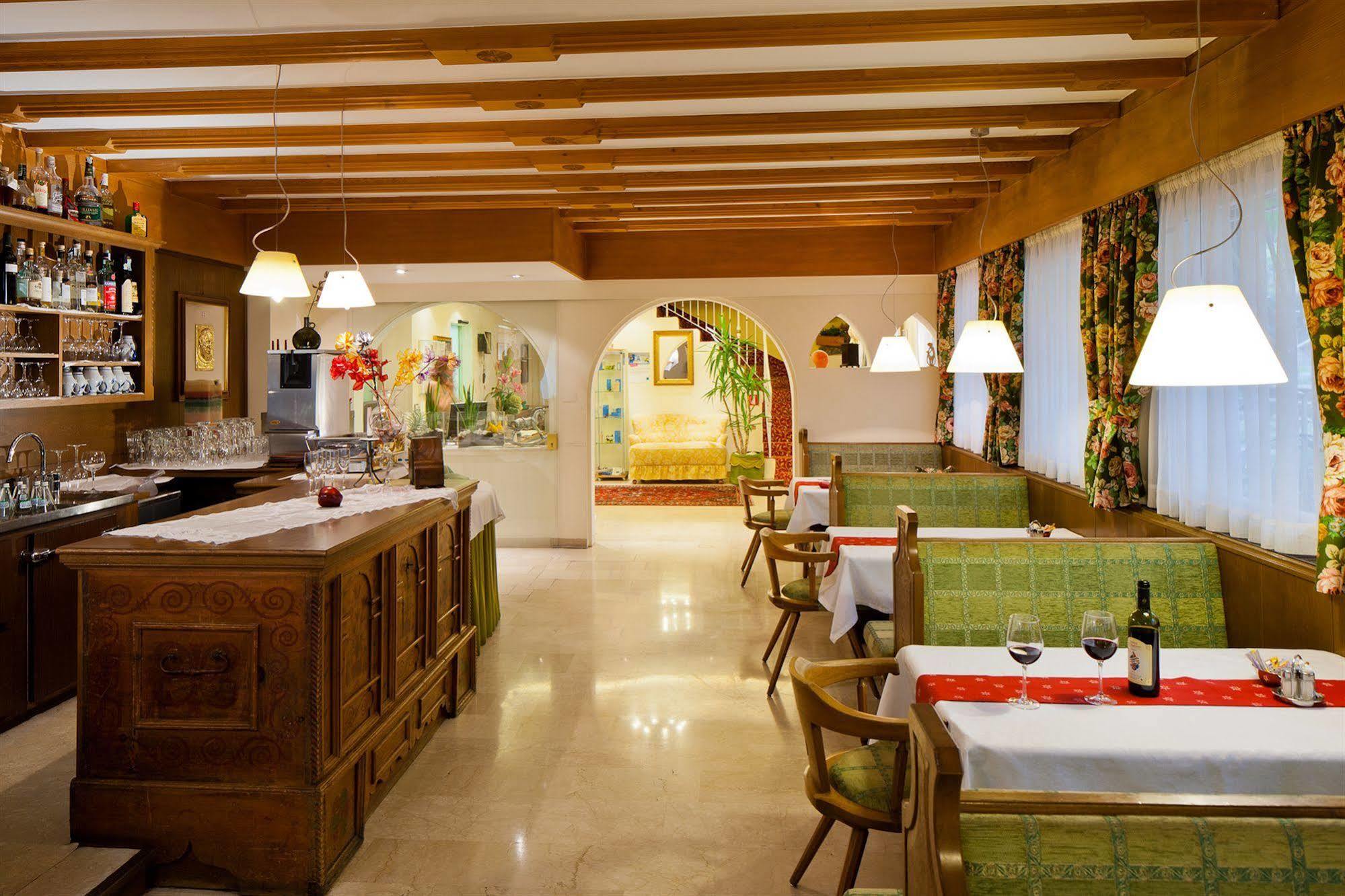 Hotel Aster Мерано Экстерьер фото