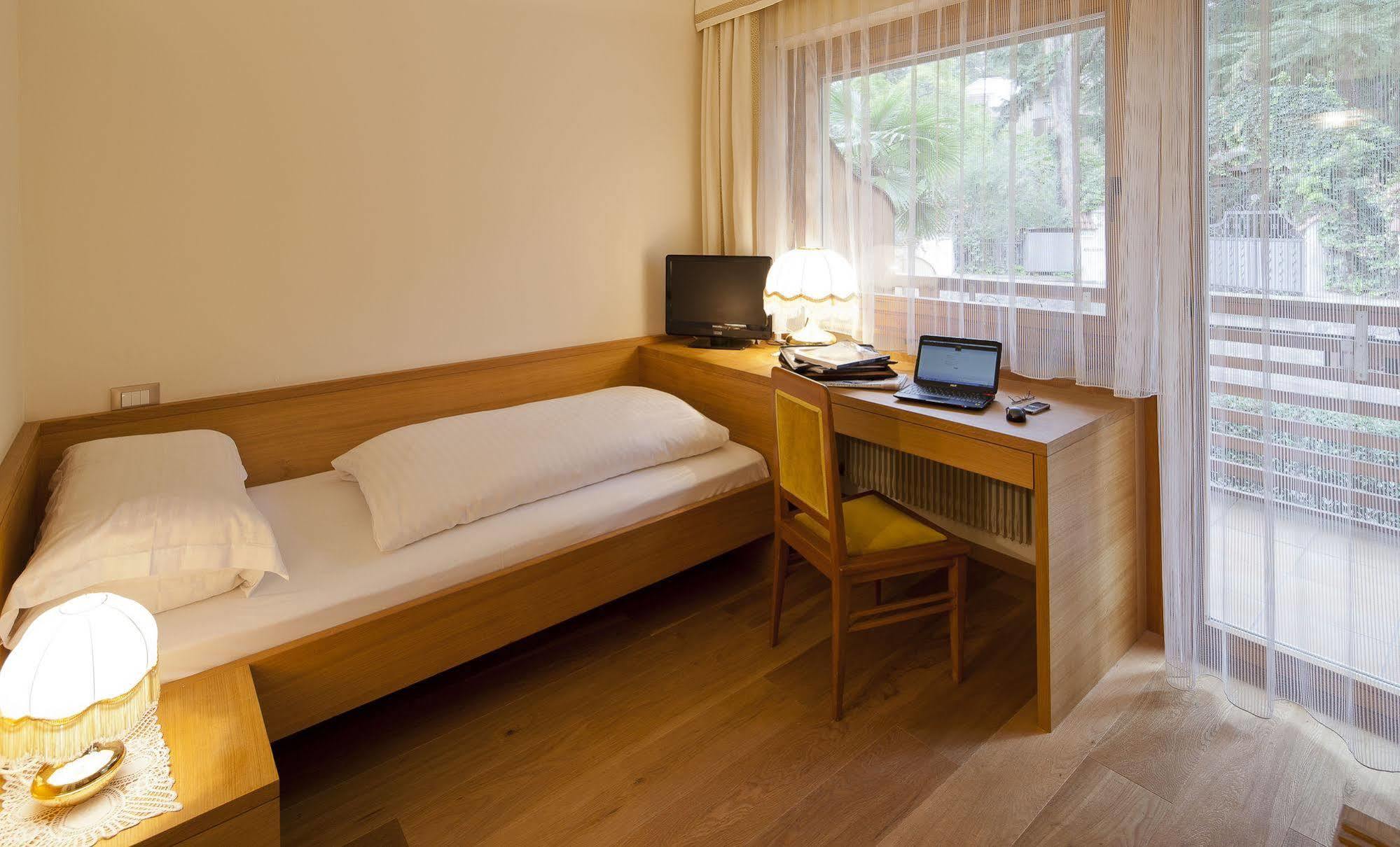Hotel Aster Мерано Экстерьер фото